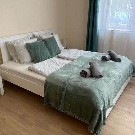 Night & Flight Airport Apartman Vecsés Εξωτερικό φωτογραφία